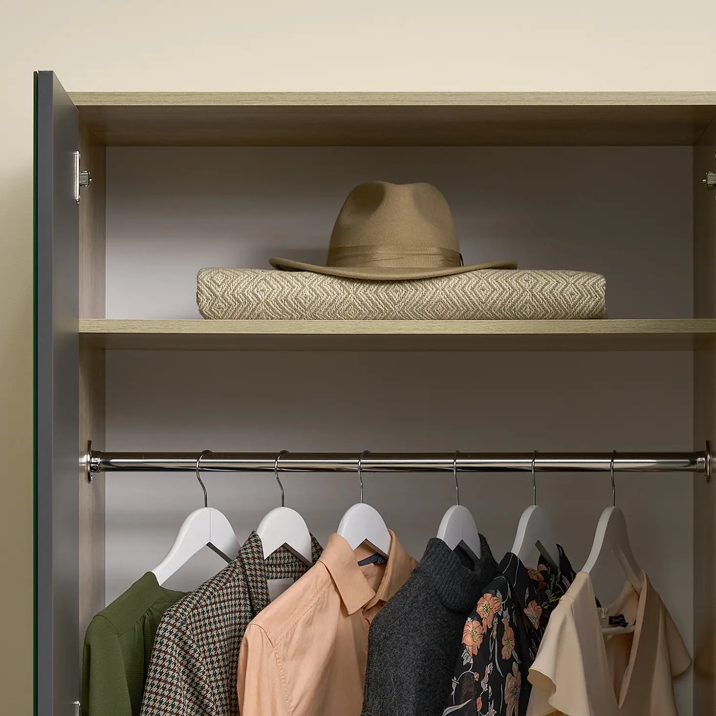 Шкаф 2-х створчатый "Вегас" ШК-03 (дуб каньон/графит)